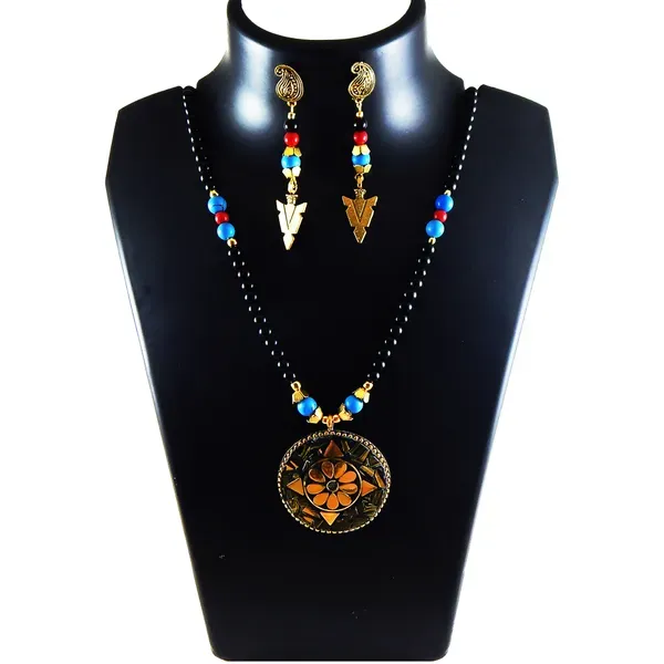 Black_Gemstone_Black_Onex_Beads_With_Fancy_Pendant_Necklace_For_Women