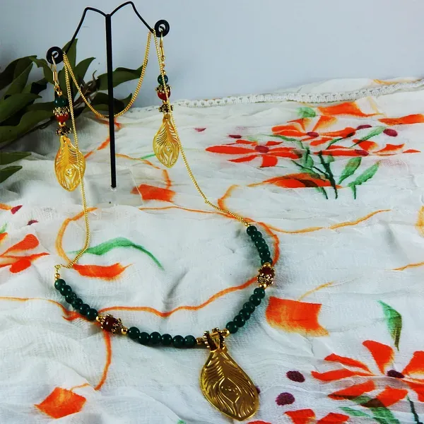 Gold_Gemstone_Beads_Polish_Silver_Pendant_Jewelry_For_Women