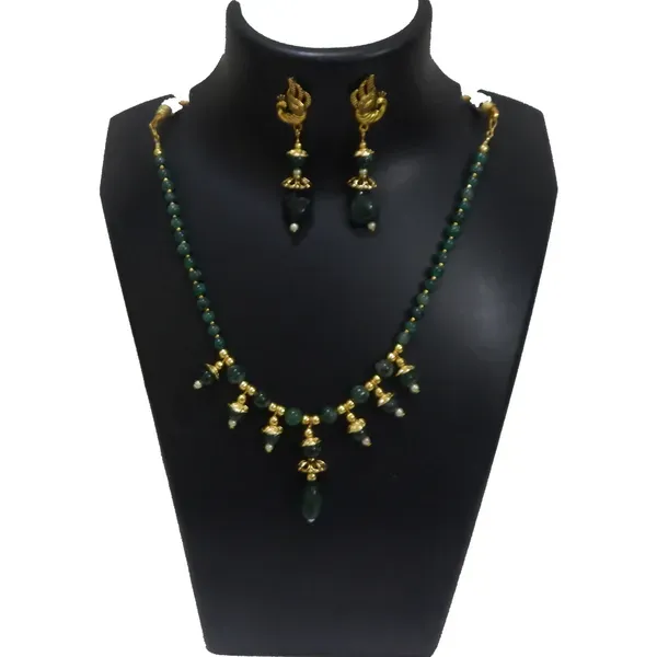Green_Gemstone_Aventurine_Heart_Chakra_Choker_Necklace_For_Women