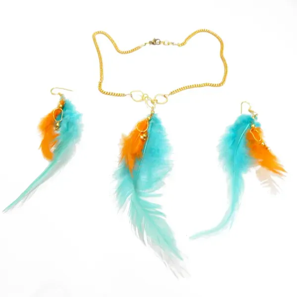Multicolor_Real_Feathers_Metal_Chain_Necklace_For_Women