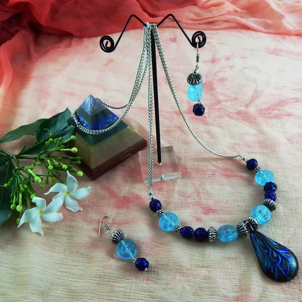 Multicolor_Glass_Beads_Pendant_Necklace_For_Women