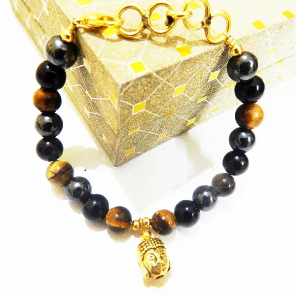 Multicolor_Triple_Protection_Bracelet_With_Buddha_Pendant_For_Women