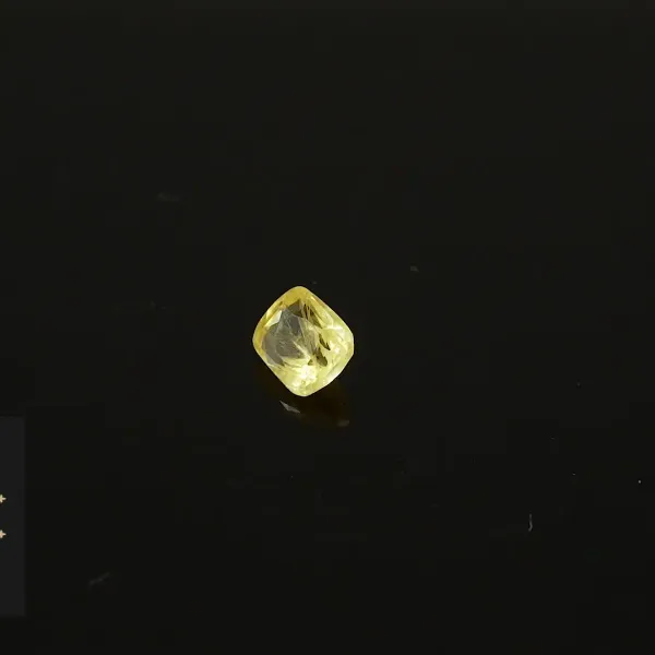 Yellow_Sapphire_Natural_Gem_Stone_For_Unisex