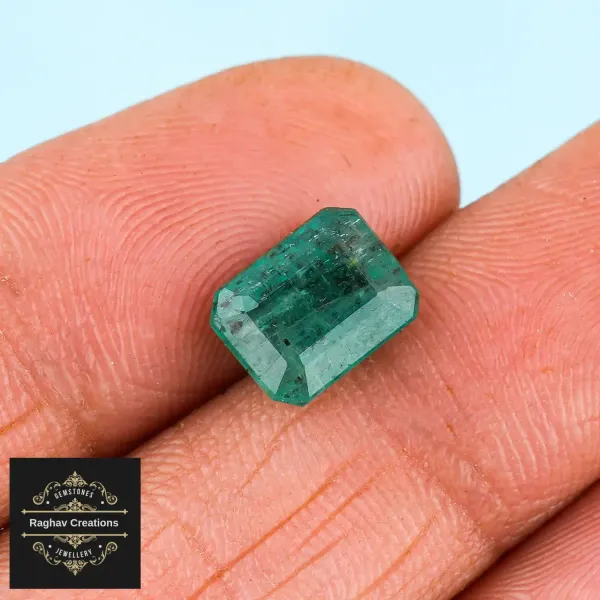 Emerald_Natural_Gem_Stone_For_Unisex
