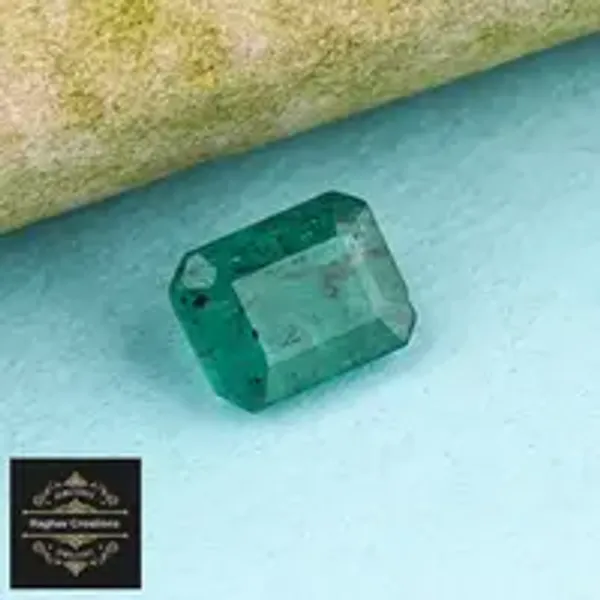 Emerald_Natural_Gem_Stone_For_Unisex
