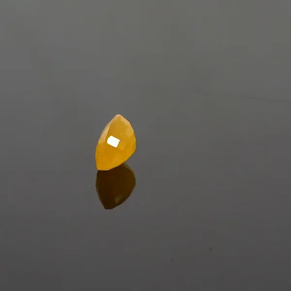 Yellow_Sapphire_Pukhraj_Natural_Gem_Stone_For_Unisex