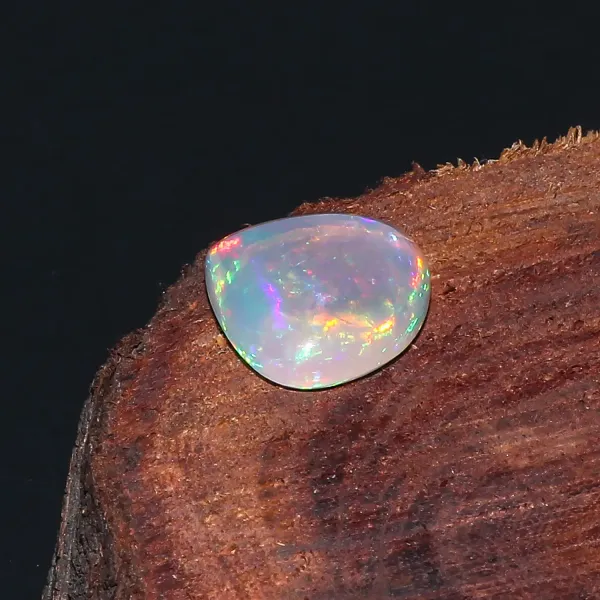 Fire_Opal_Natural_Gem_Stone_For_Unisex