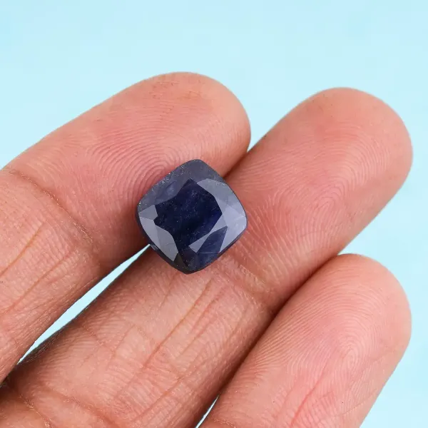 Blue_Sapphire_Natural_Gem_Stone_For_Unisex