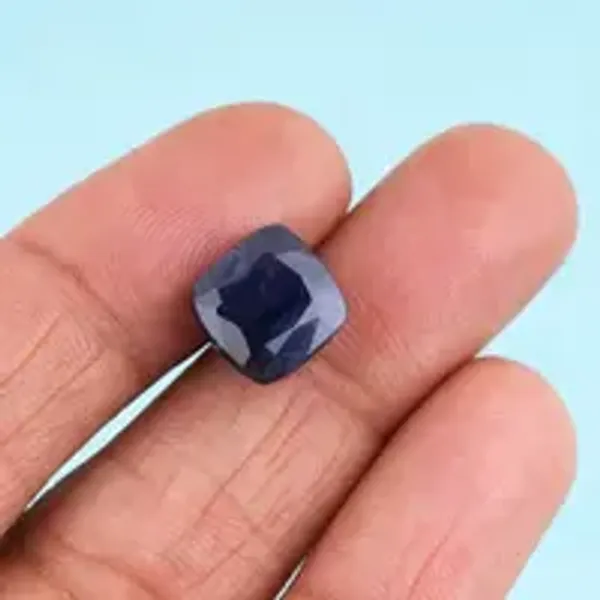 Blue_Sapphire_Natural_Gem_Stone_For_Unisex