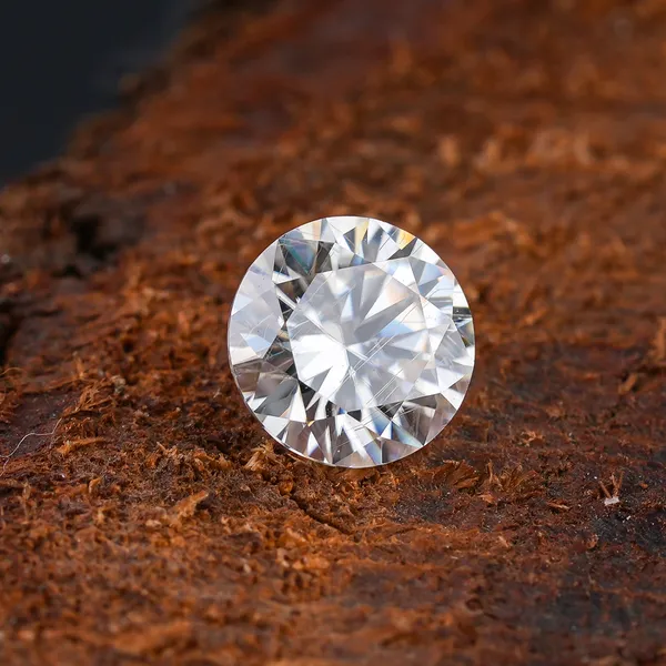 Mossonite_Round_Brilliant_Cut_VVS1_0.40_Carat_Certificate_Number:-_593075