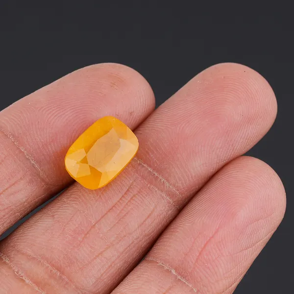 Natural_Yellow_Sapphire_6.50_Carat_certificate_number:-_592996