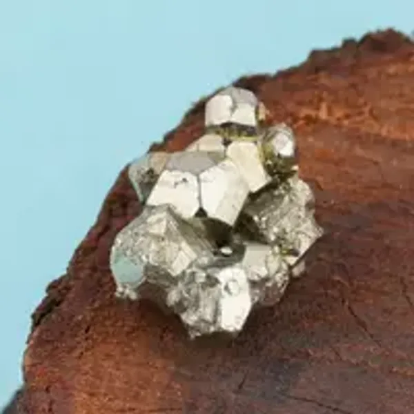 Pyrite_Natural_Gem_Stone_For_Unisex