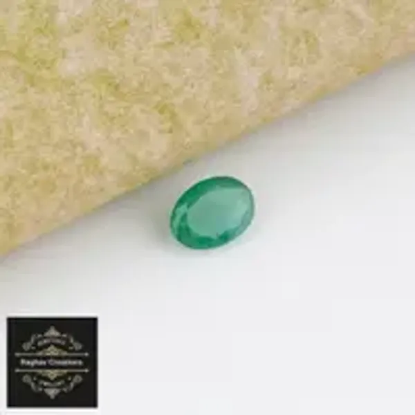 Emerald_Natural_Gem_Stone_For_Unisex