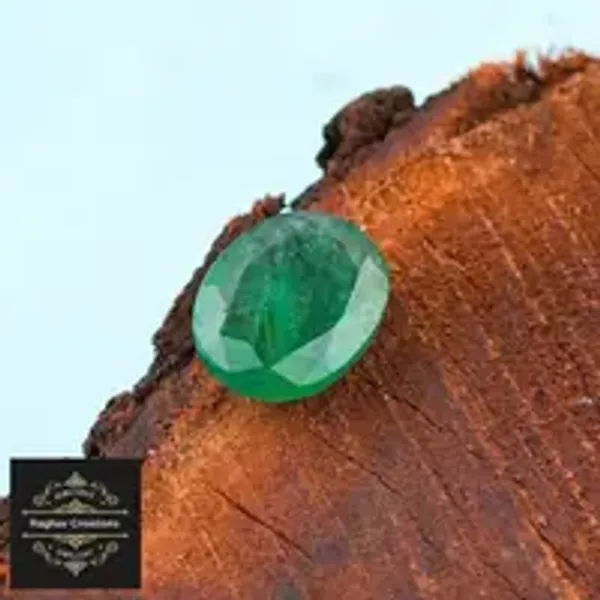 Emerald_Natural_Gem_Stone_For_Unisex