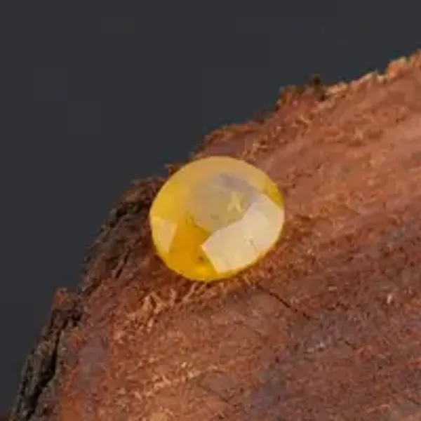 Yellow_Sapphire_Natural_Gem_Stone_For_Unisex