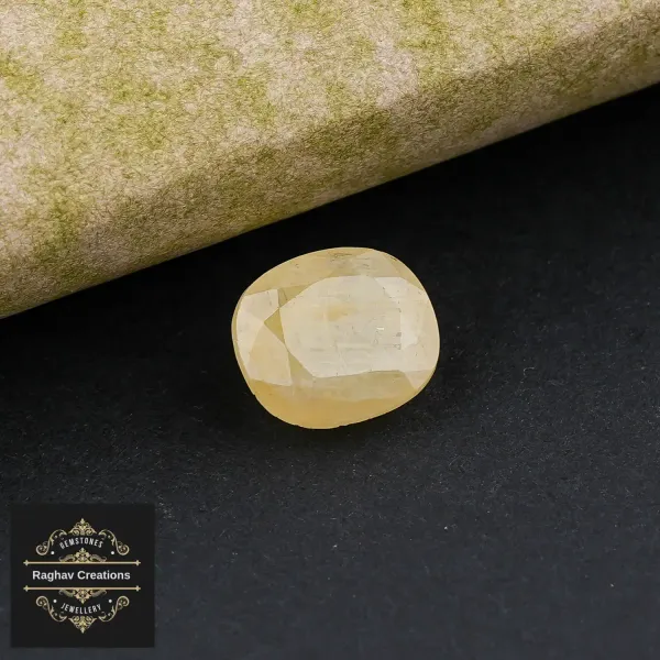 Yellow_Sapphire_Pukhraj_Natural_Gem_Stone_For_Unisex