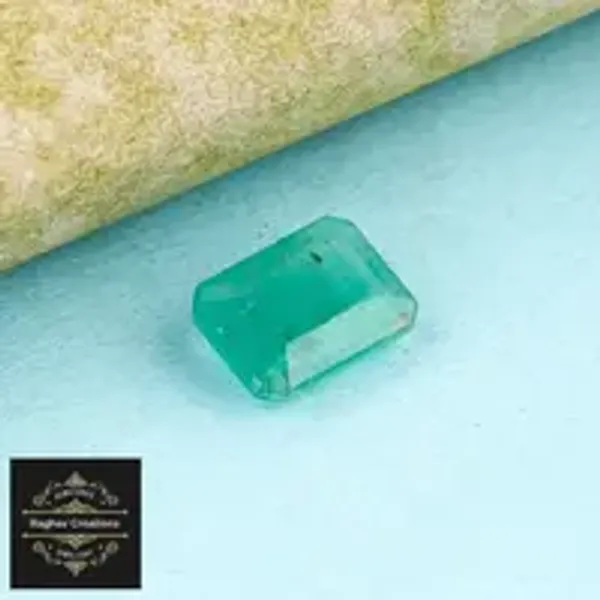 Emerald_Natural_Gem_Stone_For_Unisex