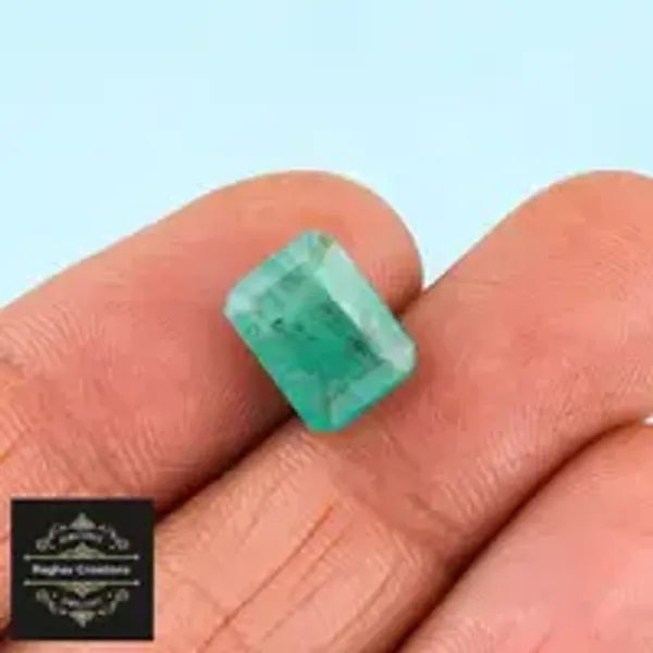 Emerald_Natural_Gem_Stone_For_Unisex