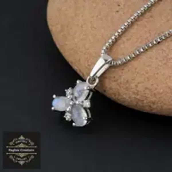 Rainbow_Moon_Stone_Natural_Gem_Stone_Silver_Pendent_For_Women