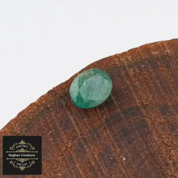 Emerald_Natural_Gem_Stone_For_Unisex