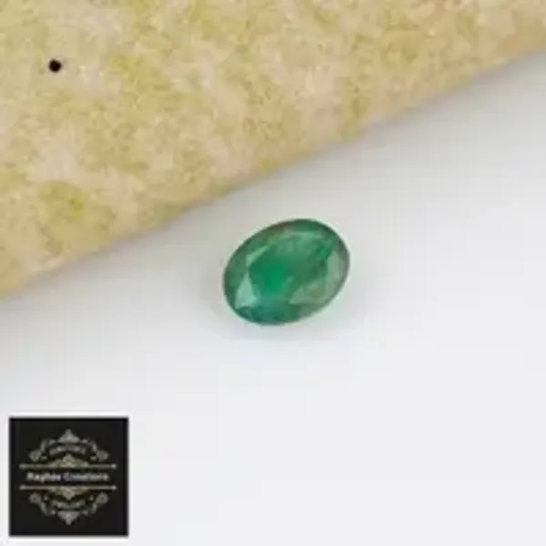 Emerald_Natural_Gem_Stone_For_Unisex