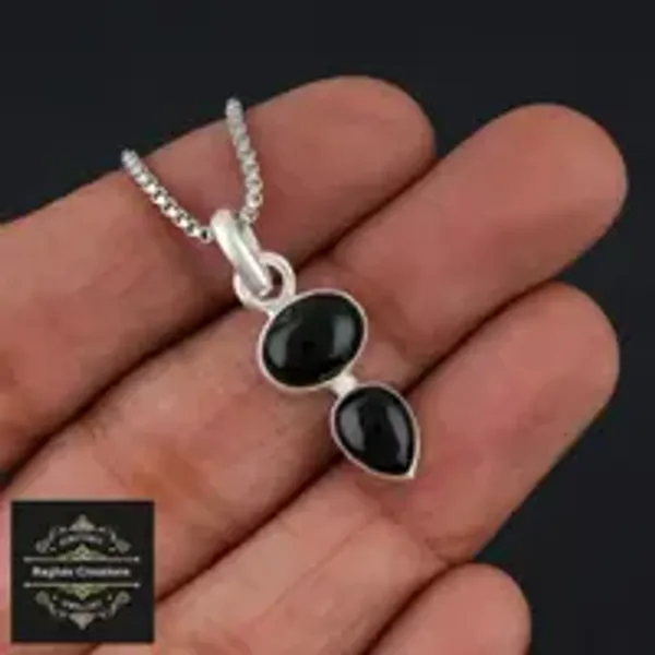 Black_Onyx_Silver_Natural_Gem_Stone_Pendent_For_Women