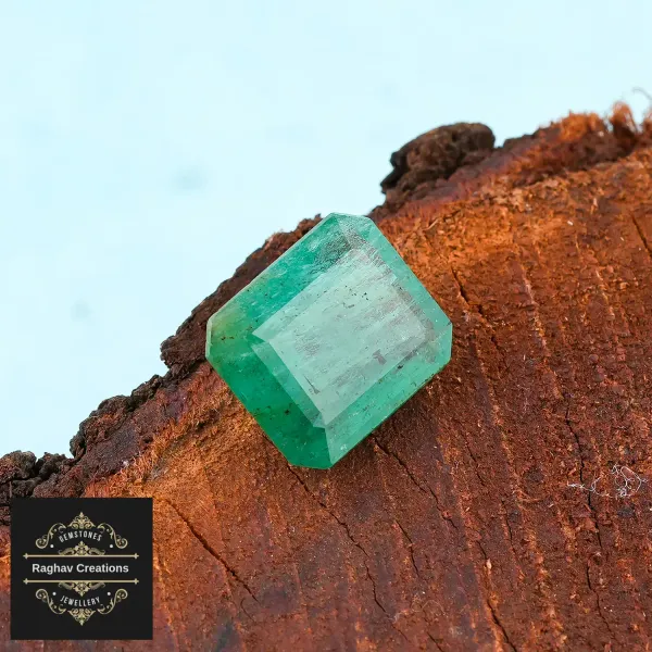 Emerald_Natural_Gem_Stone_For_Unisex