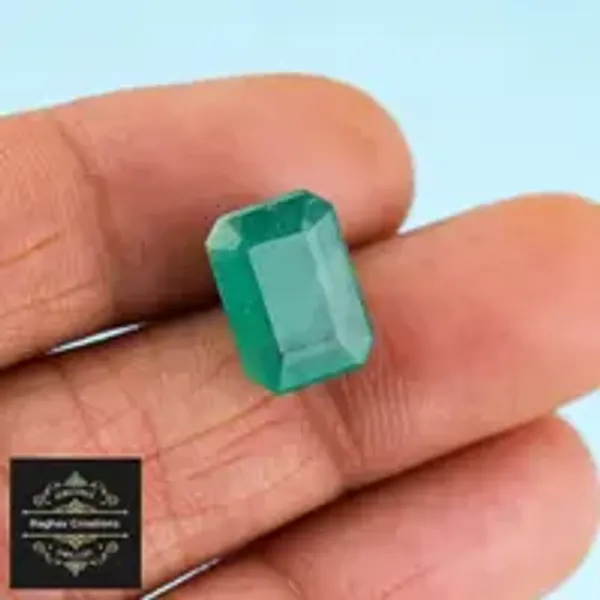 Emerald_Natural_Gem_Stone_For_Unisex