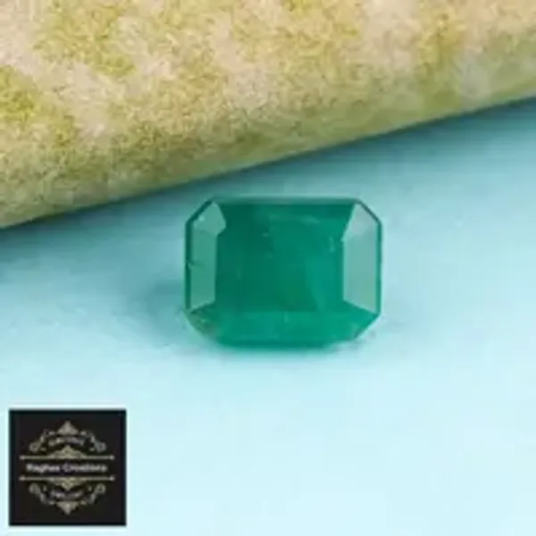 Emerald_Natural_Gem_Stone_For_Unisex
