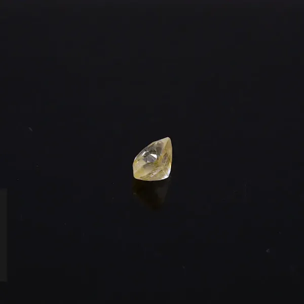 Yellow_Sapphire_Natural_Gem_Stone_For_Unisex