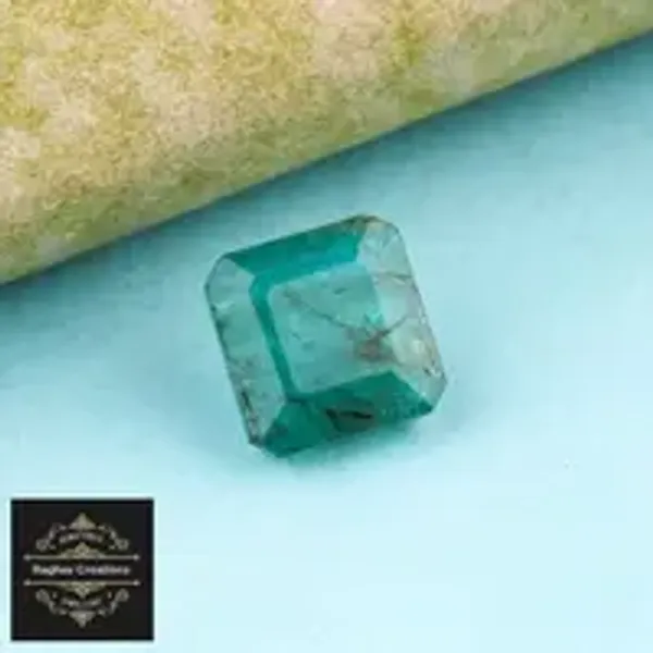 Emerald_Natural_Gem_Stone_For_Unisex