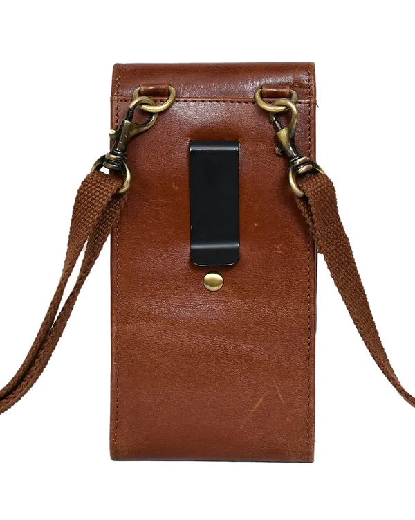 Brown_Leather_Vertical_Belt_Pouch_With_Card_Slots