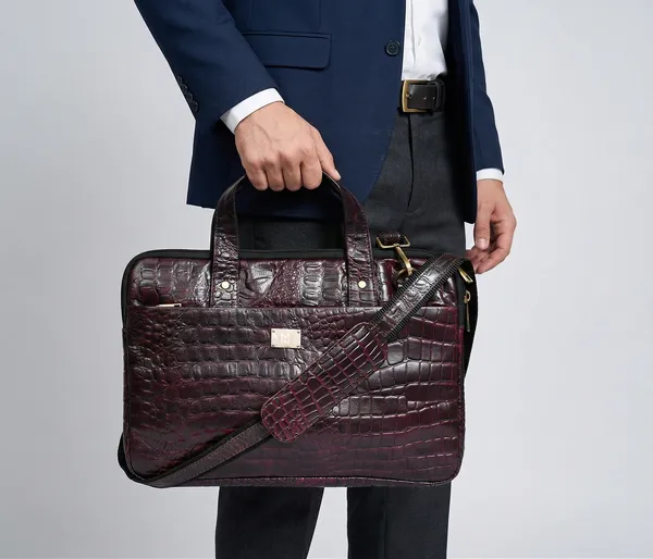 Burgundy_Crocodile_Texture_Leather_Briefcase