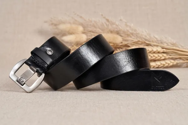 Black_Leather_Adjustable_Belt_For_Men