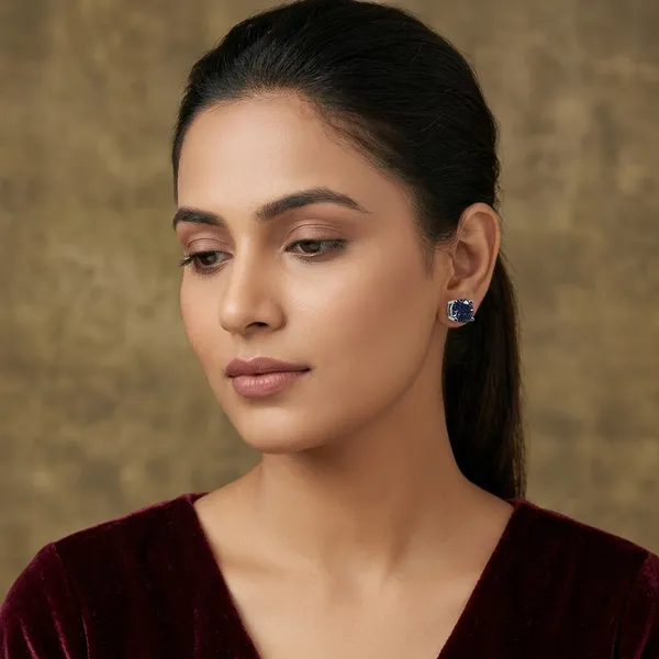 Silver_Crystal_Stud_Earrings_For_Women