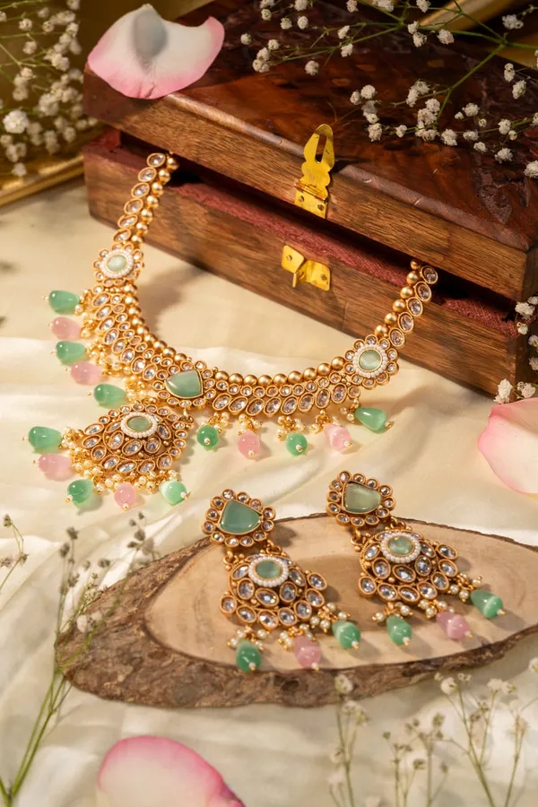 Multicolor_Gold-Plated_Temple_Necklace_Sets_For_Women