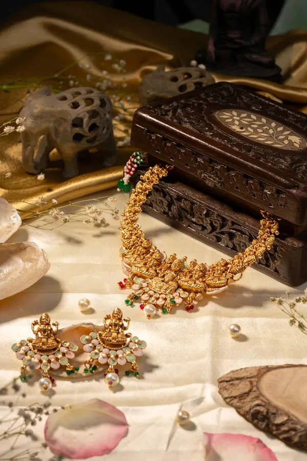 Gold_Plated_Laxmi_Temple_Necklace_Sets_For_Women