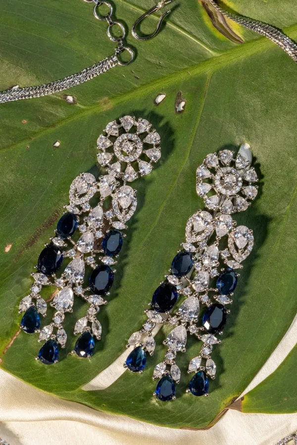 Blue_And_Silver_American_Diamond_Necklace_Sets_For_Women