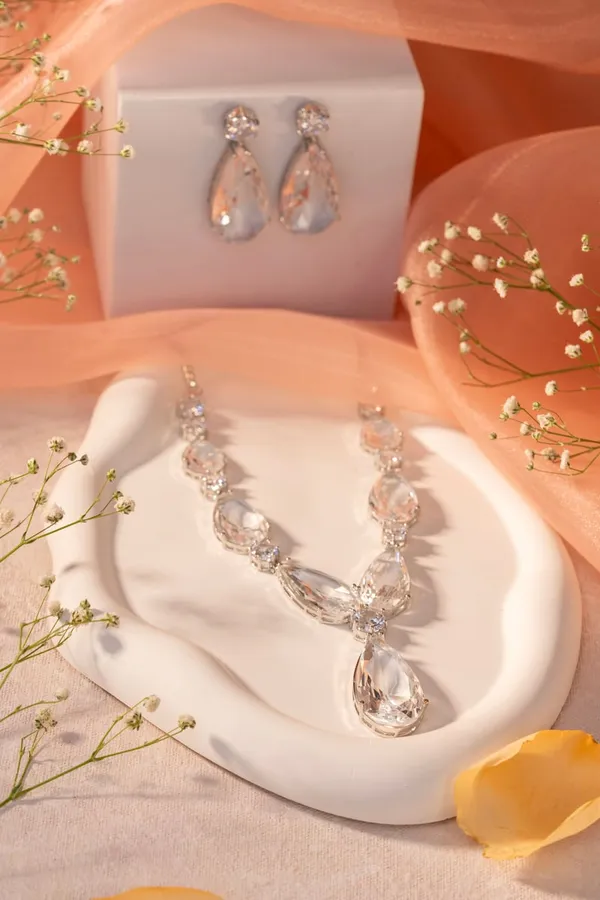 Crystal_White__American_Diamond_Necklace_Sets_For_Women