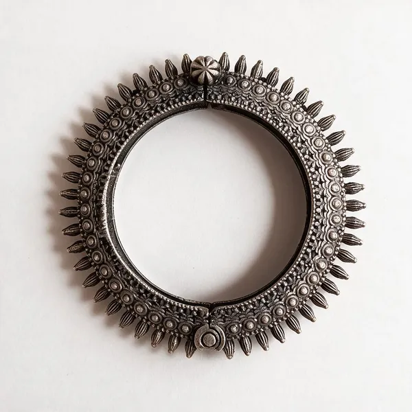 Black_Brass_Traditional_Khilen_Hand_Bala_For_Women