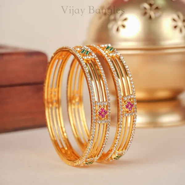 Zohra_Golden_Stone_Bangles