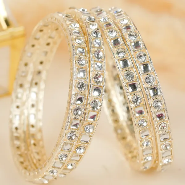 Gold_And_White_Brass_Alloy_Kundan_Traditional_Rajwadi_Bangles_For_Women_Set_Of_4