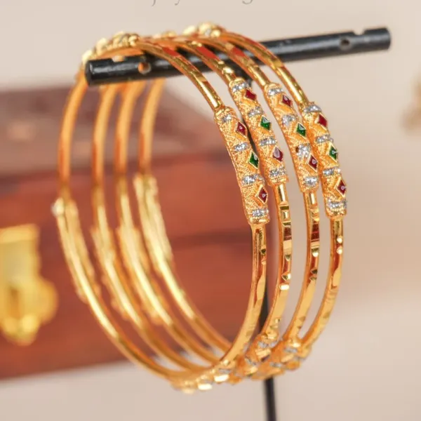Golden_Minimal_Bangle_Set_Of_4_Bangles