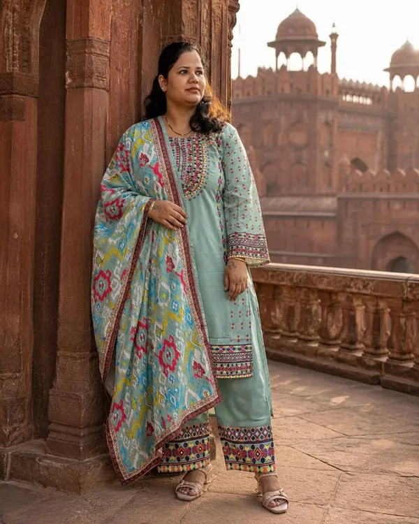 Women_Light_Green_Printed_Kurta_with_Palazzo_Pants_&_Dupatta_3-Piece_Ethnic_Suit_Set