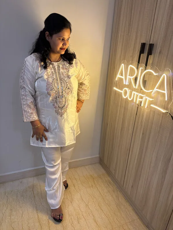 Women’s_Embroidered_Kurta_&_Pant_Cord_Set