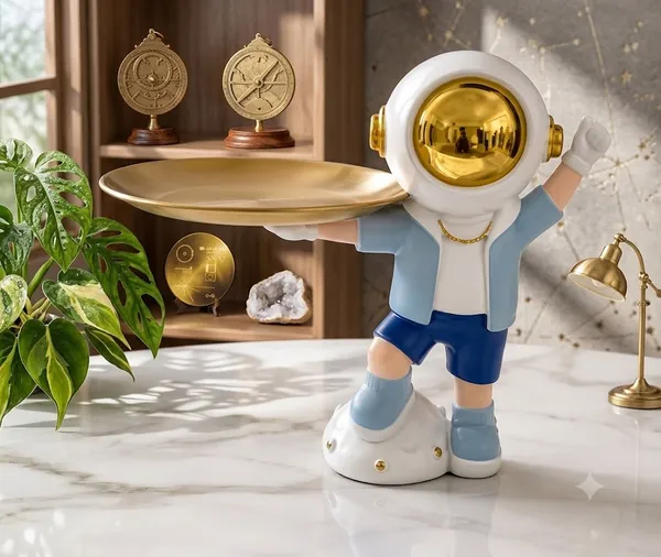 Charming_Silver_Astronaut_Themed_Tray_Decor_Showpiece_Decorative_Showpiece_20_Cm