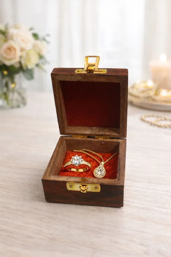 Wooden_Carved_Jewellery_Storage_Box