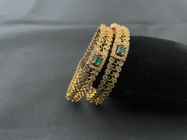 Gold_Brass_Bangles_For_Women