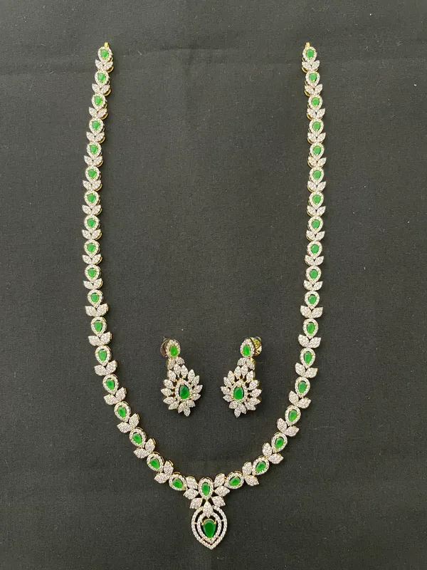 Gold_Brass_Jewellery_Set_For_Women