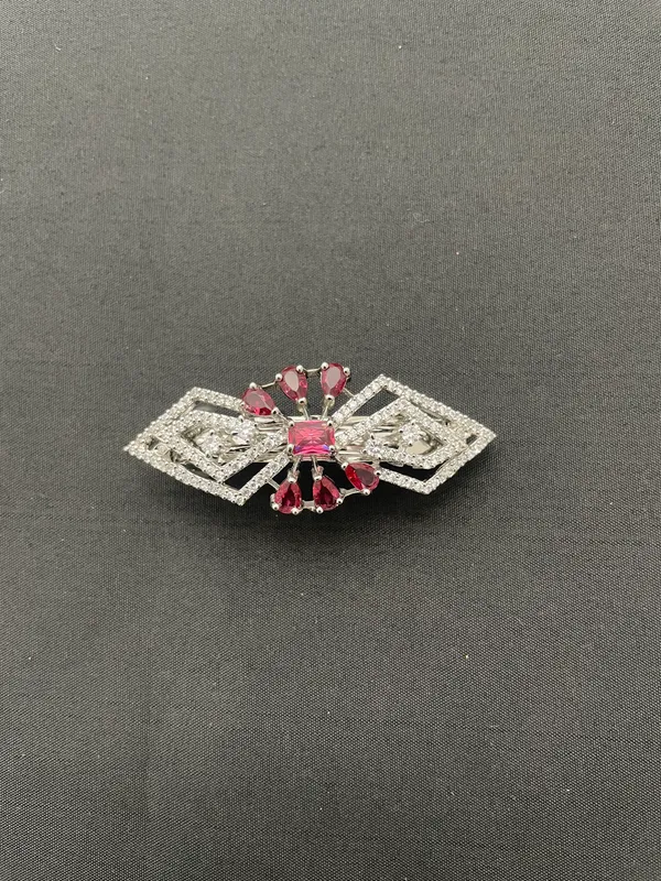 Gold_Brass_Brooch_For_Women